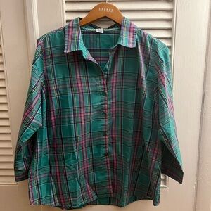 Caribbean Joe Women’s Multicolor button down Plaid Shirt.